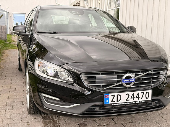 Volvo V60 2 of 29