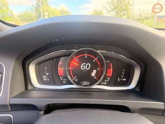 Volvo V60 27 of 29