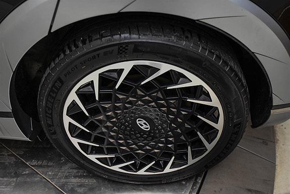 Hyundai Ioniq 5 9 of 30