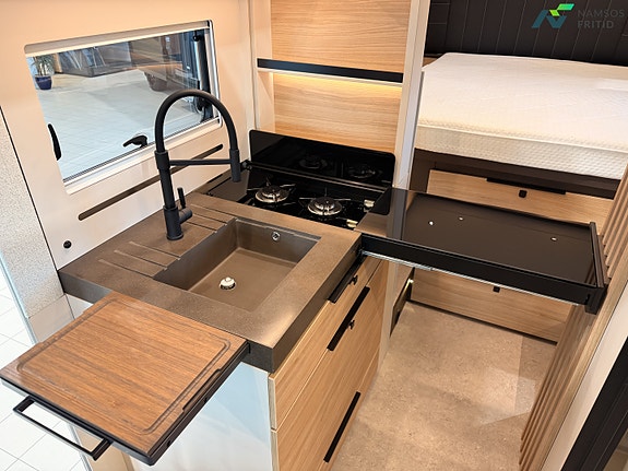 Bürstner Signature / SFT 7.4 | Face to Face | Queenbed | Uten senkeseng | Automat | Solcelle | Lithium 21 of 30