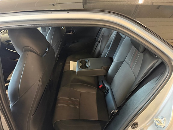 Toyota Corolla 10 of 19