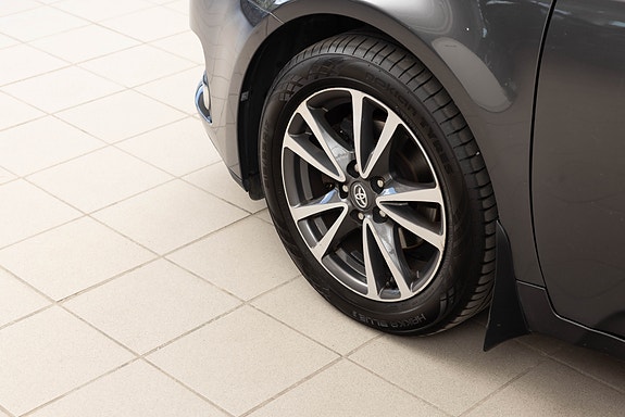 Toyota Avensis 5 of 23