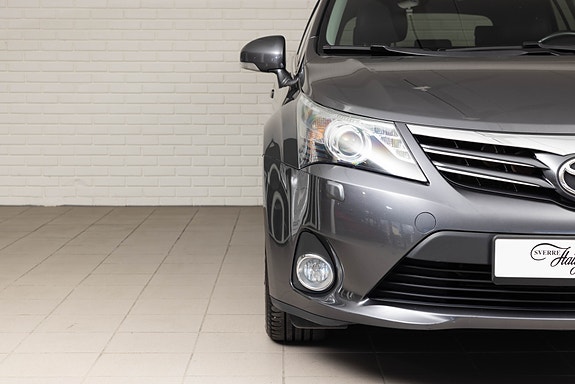Toyota Avensis 4 of 23