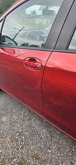 Toyota Yaris 4 of 9
