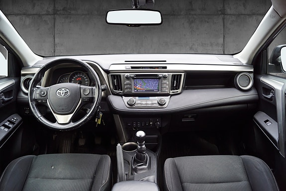 Toyota RAV4 10 of 30