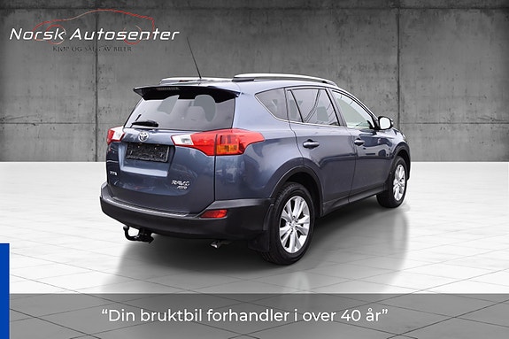 Toyota RAV4 4 of 30