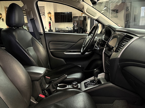 Mitsubishi L200 10 of 22