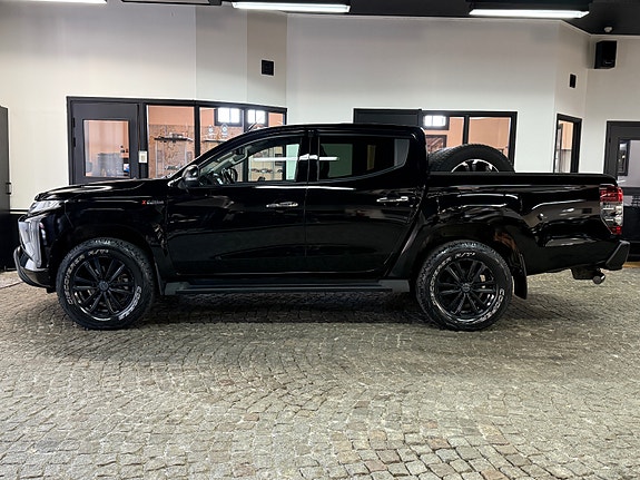 Mitsubishi L200 2 of 22