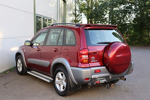 Toyota RAV4 14 of 30