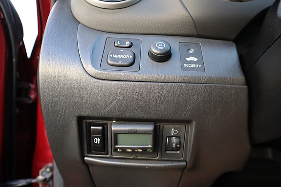 Toyota RAV4 27 of 30