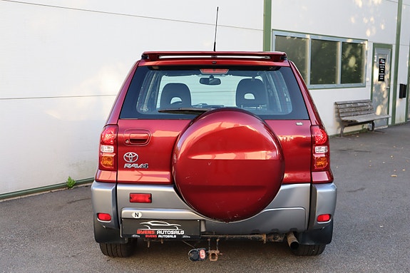 Toyota RAV4 15 of 30