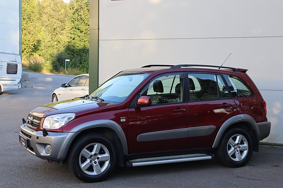 Toyota RAV4 4 of 30