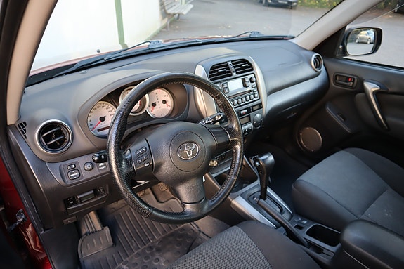 Toyota RAV4 20 of 30