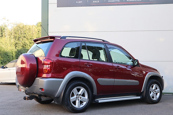 Toyota RAV4 11 of 30