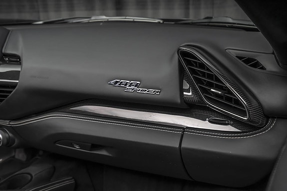 Ferrari 488 Spider 29 of 30
