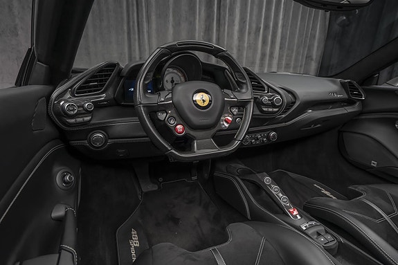 Ferrari 488 Spider 11 of 30