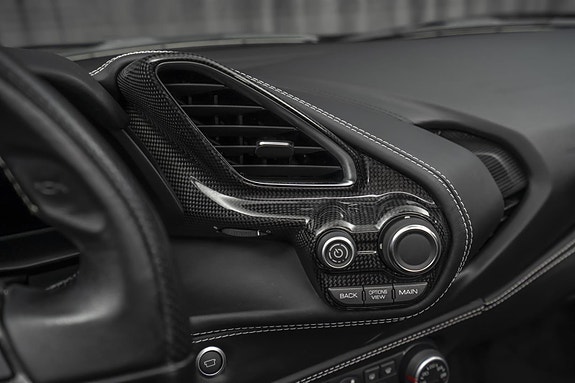 Ferrari 488 Spider 19 of 30
