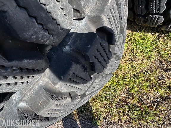 Andre Michelin X snoplus 23.5R25 14 of 18