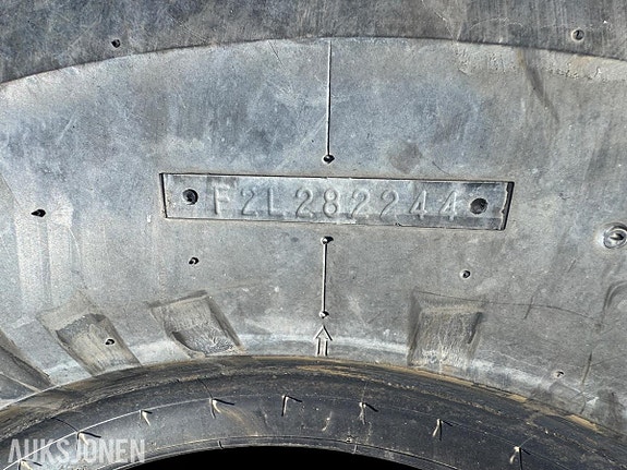 Andre Bridgestone V-Steel Snow Wedge 23.5R25 10 of 16