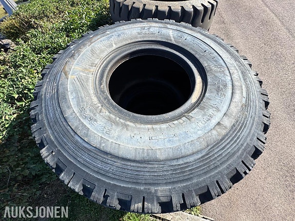 Andre Bridgestone V-Steel Snow Wedge 23.5R25 4 of 16