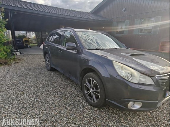 Subaru Outback 3 of 8