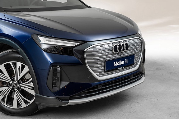 Audi Q4 e-tron 3 of 30