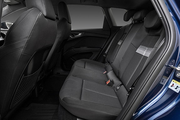 Audi Q4 e-tron 10 of 30
