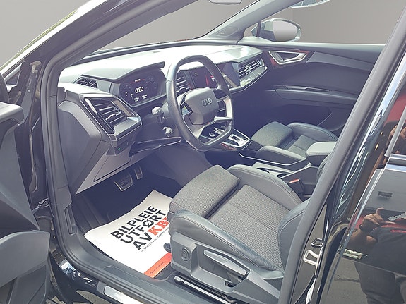 Audi Q4 e-tron 14 of 30