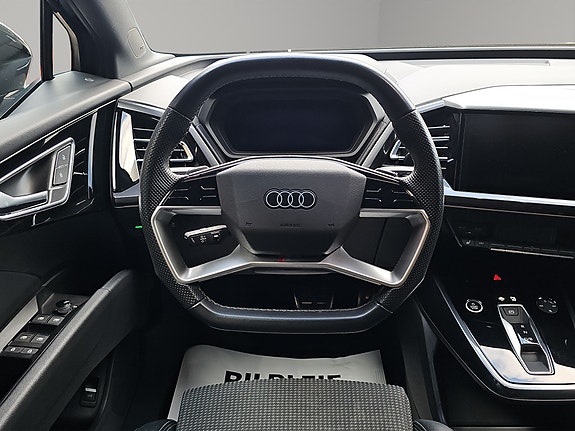 Audi Q4 e-tron 24 of 30
