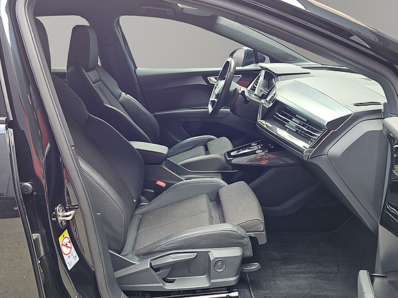 Audi Q4 e-tron 17 of 30