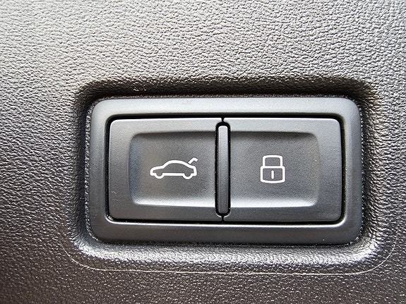 Audi Q4 e-tron 13 of 30