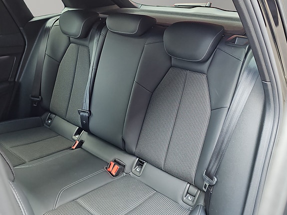 Audi Q4 e-tron 18 of 30