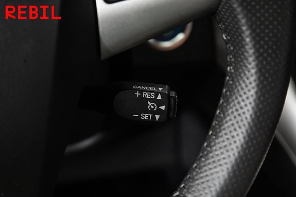 Toyota Auris 15 of 23