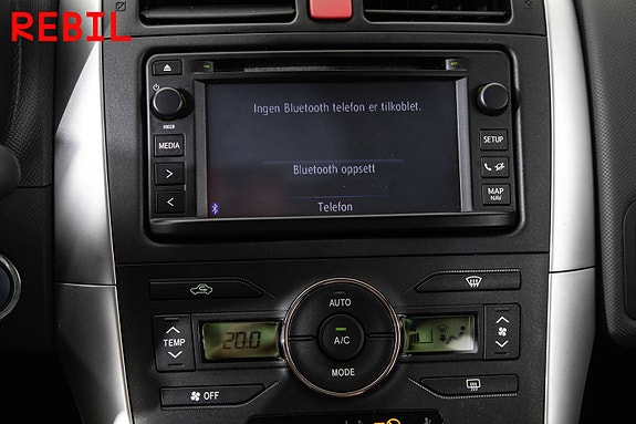 Toyota Auris 16 of 23