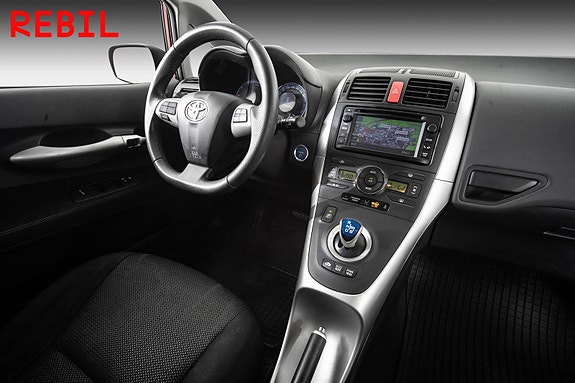 Toyota Auris 14 of 23