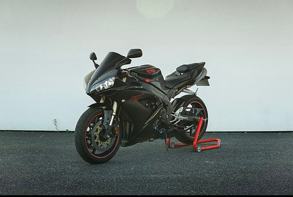 Yamaha YZF-R1 mellom tung regget 3 of 18
