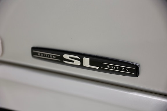 Mercedes-Benz SL500 5 of 21