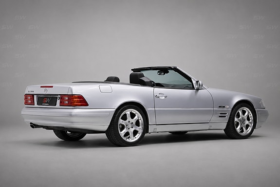 Mercedes-Benz SL500 3 of 21