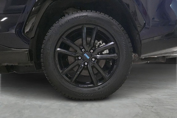 Toyota RAV4 Plug-in Hybrid 18 of 25