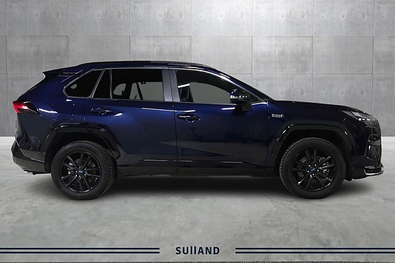 Toyota RAV4 Plug-in Hybrid 6 of 25