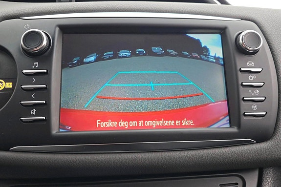 Toyota Yaris 13 of 24