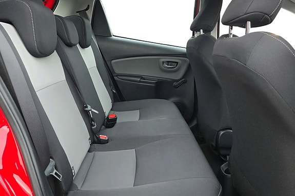 Toyota Yaris 22 of 24
