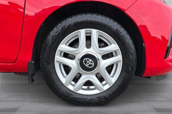 Toyota Yaris 24 of 24