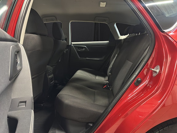 Toyota Auris 10 of 26