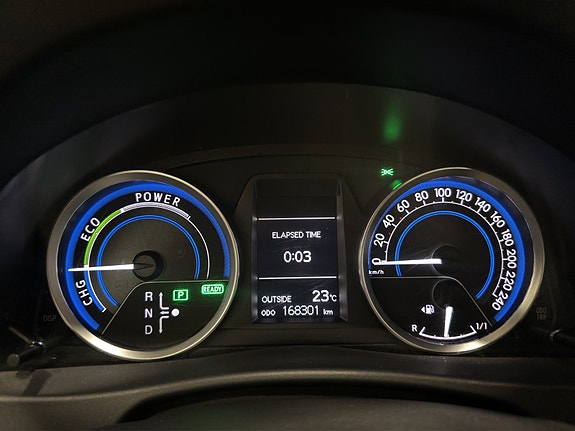 Toyota Auris 23 of 26