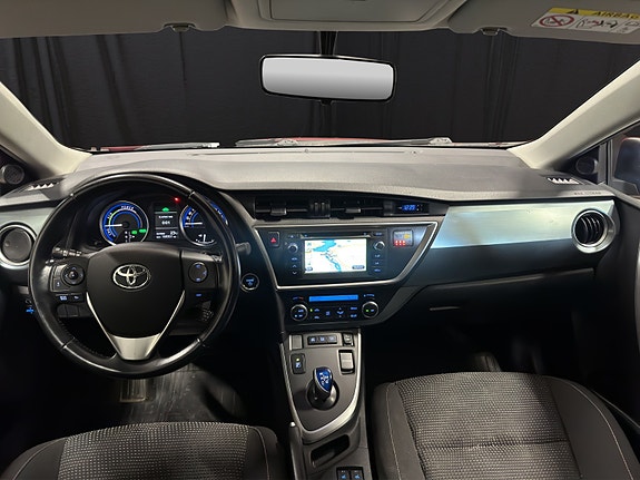 Toyota Auris 12 of 26