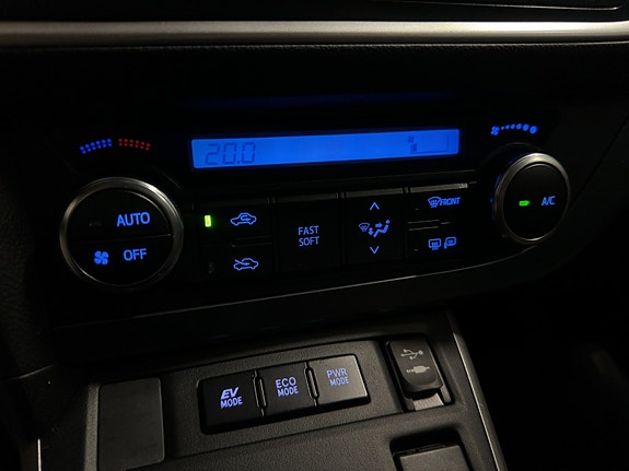 Toyota Auris 17 of 26
