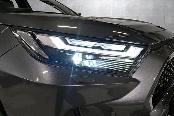 Toyota RAV4 Plug-in Hybrid 20 of 28