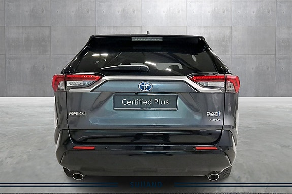 Toyota RAV4 Plug-in Hybrid 4 of 28