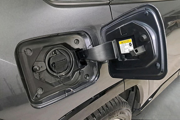 Toyota RAV4 Plug-in Hybrid 24 of 28